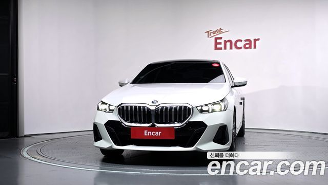 BMW 5 Series (G60) 530e M Sport 2025 — фото 3