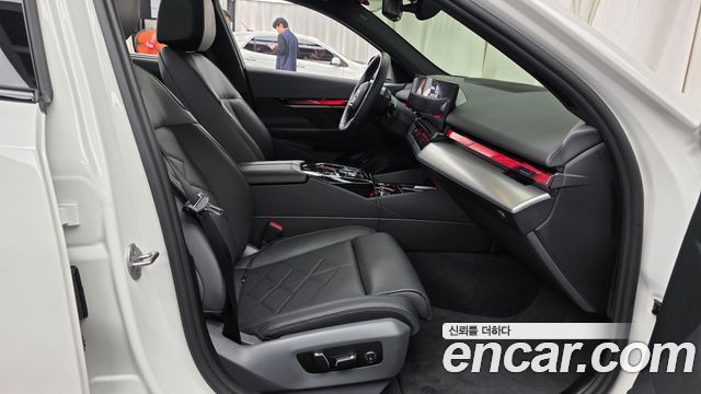 BMW 5 Series (G60) 530e M Sport 2025 — фото 26