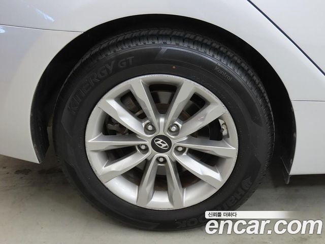 Hyundai i40 Saloon 2.0 GDi Younique 2016 — фото 5