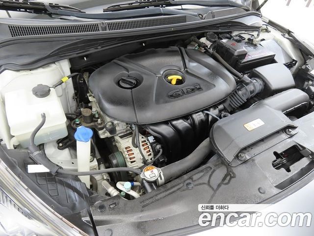 Hyundai i40 Saloon 2.0 GDi Younique 2016 — фото 6