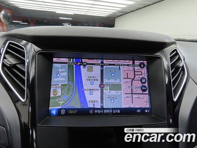 Hyundai i40 Saloon 2.0 GDi Younique 2016 — фото 12