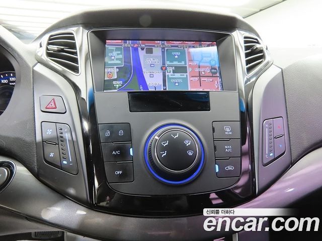 Hyundai i40 Saloon 2.0 GDi Younique 2016 — фото 13