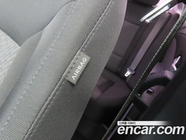 Hyundai i40 Saloon 2.0 GDi Younique 2016 — фото 16