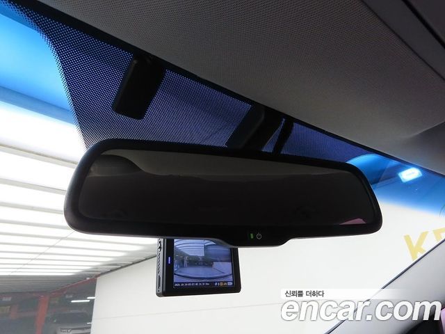 Hyundai i40 Saloon 2.0 GDi Younique 2016 — фото 18