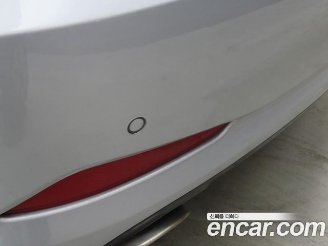 Hyundai i40 Saloon 2.0 GDi Younique 2016 — фото 19