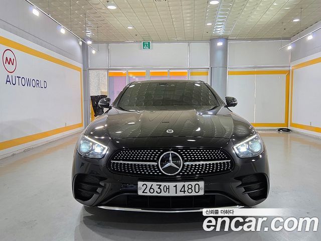 Mercedes-Benz E-Class (W213) E220d 4MATIC AMG Line 2023 — фото 2