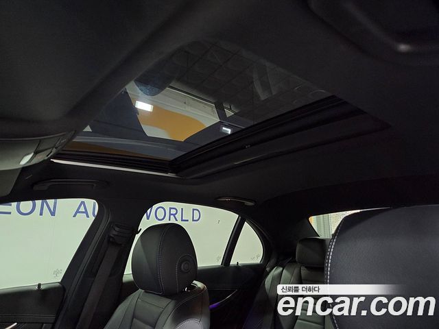 Mercedes-Benz E-Class (W213) E220d 4MATIC AMG Line 2023 — фото 6