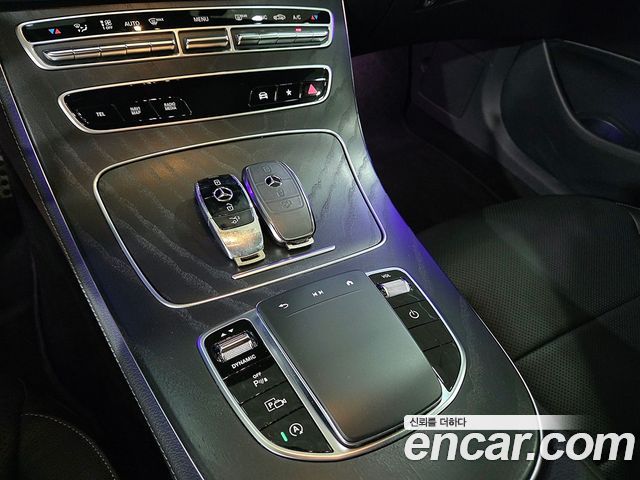 Mercedes-Benz E-Class (W213) E220d 4MATIC AMG Line 2023 — фото 16