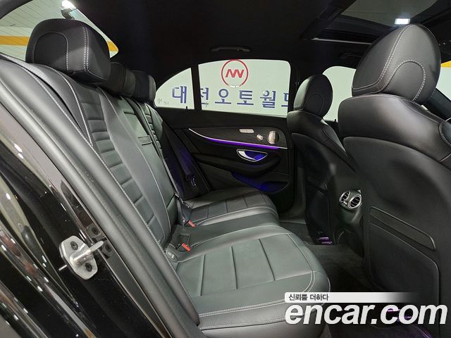 Mercedes-Benz E-Class (W213) E220d 4MATIC AMG Line 2023 — фото 22