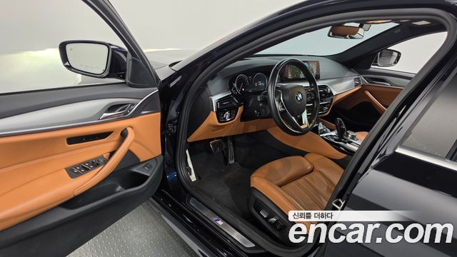 BMW 5 Series (G30) 530i xDrive M Sport Package 2018 — фото 10