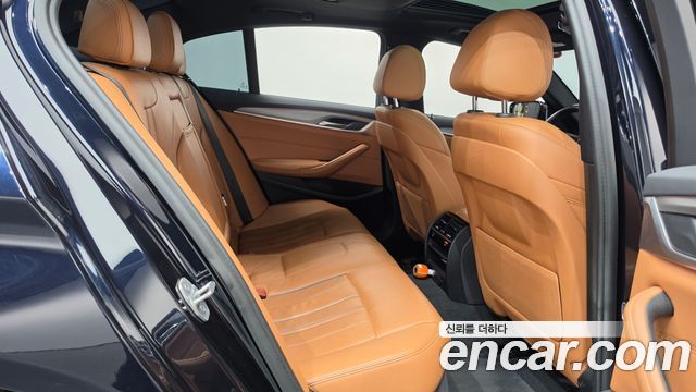 BMW 5 Series (G30) 530i xDrive M Sport Package 2018 — фото 12
