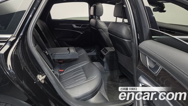 Audi A6 (C8) 45 TFSI Quattro Premium 2022 — фото 12