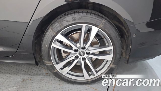 Audi A6 (C8) 45 TFSI Quattro Premium 2022 — фото 21