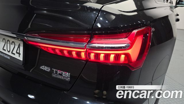 Audi A6 (C8) 45 TFSI Quattro Premium 2022 — фото 23