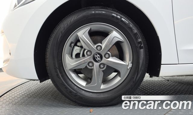 Hyundai Avante (AD) 1.6 GDI Smart 2017 — фото 5