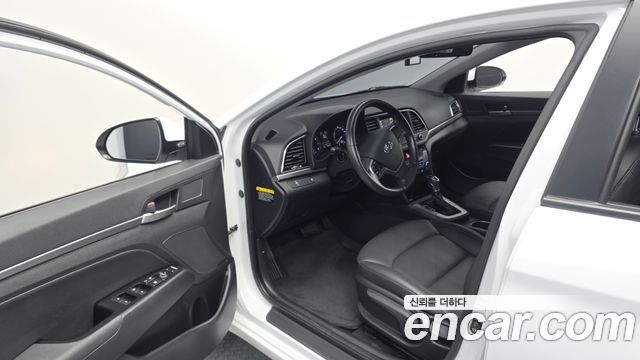 Hyundai Avante (AD) 1.6 GDI Smart 2017 — фото 10