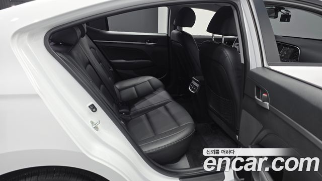 Hyundai Avante (AD) 1.6 GDI Smart 2017 — фото 11