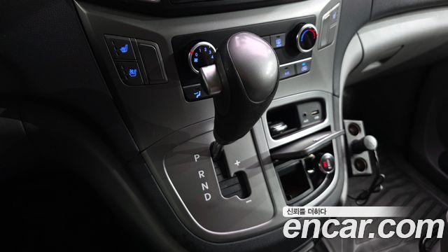 Hyundai Grand Starex 5-Seater VAN Modern 2016 — фото 9
