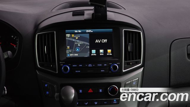 Hyundai Grand Starex 5-Seater VAN Modern 2016 — фото 14