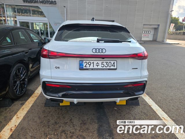 Audi Q5 (80A) 45 TFSI Quattro Sportback S Line 2025 — фото 2