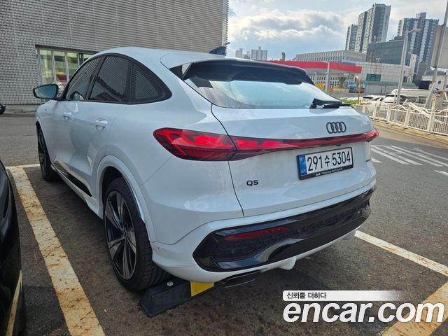 Audi Q5 (80A) 45 TFSI Quattro Sportback S Line 2025 — фото 4