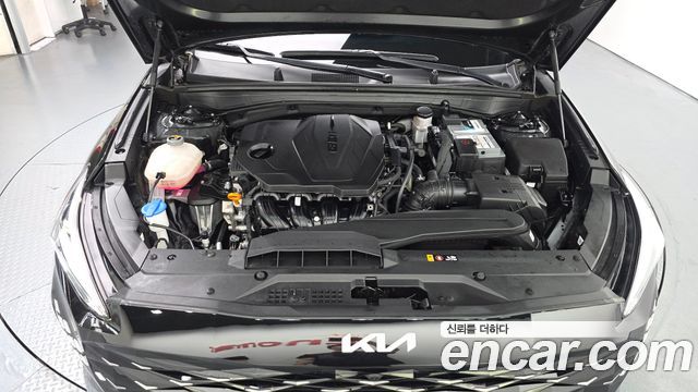 Kia K8 2.5 Gasoline 2WD Noblesse 2023 — фото 6