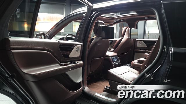 Lincoln Aviator (II) 3.0 Black Label AWD 2021 — фото 26