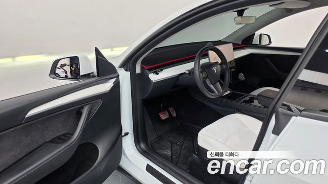 Tesla Model Y Long Range AWD 2023 — фото 10