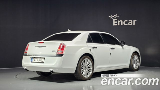 Chrysler 300C 3.6 2014 — фото 2