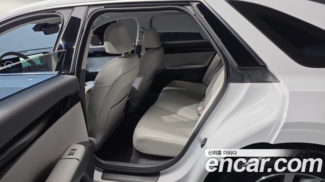 Hyundai Grandeur (GN7) 2,5 Gasoline 2WD Premium 2023 — фото 11