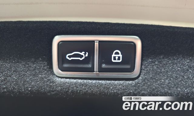 Hyundai Grandeur (GN7) 2,5 Gasoline 2WD Premium 2023 — фото 17