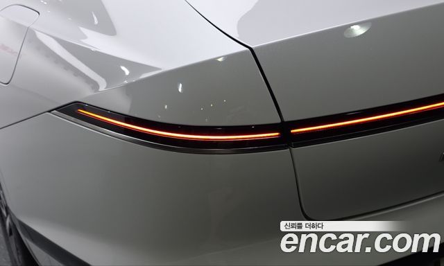 Hyundai Grandeur (GN7) 2,5 Gasoline 2WD Premium 2023 — фото 23
