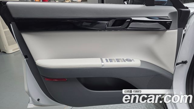Hyundai Grandeur (GN7) 2,5 Gasoline 2WD Premium 2023 — фото 24