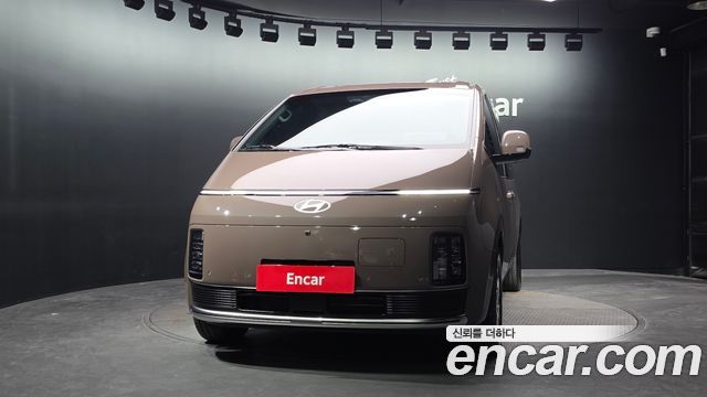 Hyundai Staria EV Lounge 11-Seater Prestige 2027 — фото 3
