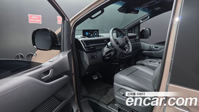 Hyundai Staria EV Lounge 11-Seater Prestige 2027 — фото 10