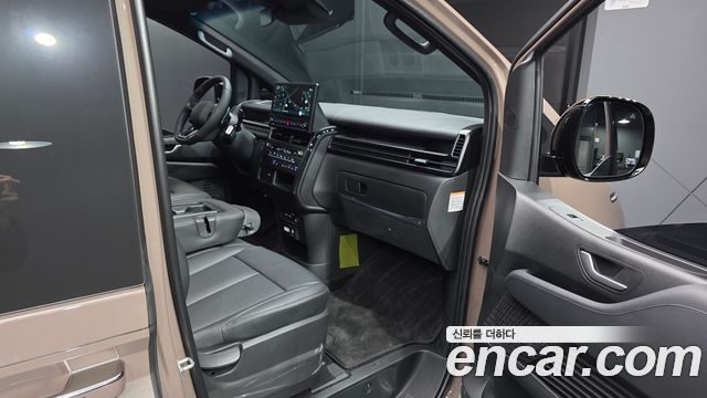 Hyundai Staria EV Lounge 11-Seater Prestige 2027 — фото 11