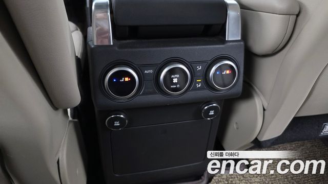 Land Rover Discovery 5 3.0 TD6 HSE 2018 — фото 18