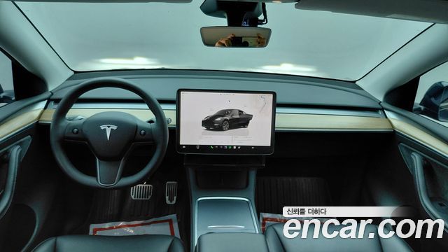 Tesla Model Y RWD 2025 — фото 7