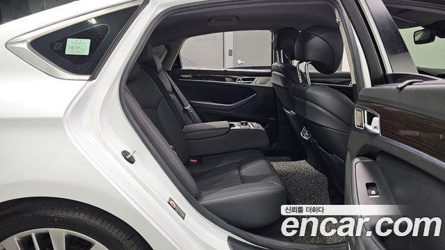 Genesis G80 3.3 GDI AWD Premium Luxury 2018 — фото 11