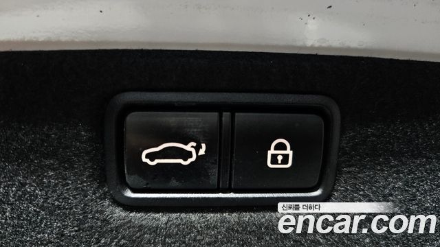Genesis G80 3.3 GDI AWD Premium Luxury 2018 — фото 27