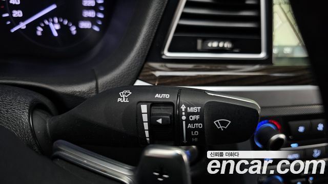 Genesis G80 3.3 GDI AWD Premium Luxury 2018 — фото 30