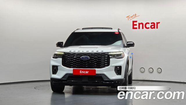 Ford Explorer (VI) 2.3 ST-Line 4WD 2025 — фото 3