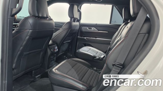 Ford Explorer (VI) 2.3 ST-Line 4WD 2025 — фото 11