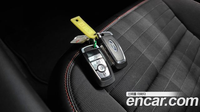 Ford Explorer (VI) 2.3 ST-Line 4WD 2025 — фото 15