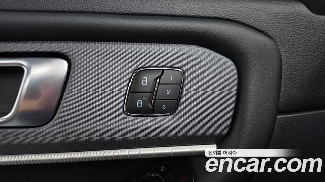 Ford Explorer (VI) 2.3 ST-Line 4WD 2025 — фото 32