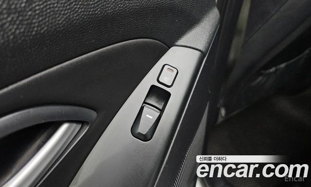 Hyundai Tucson ix Diesel(e-VGT) 2WD Modern 2014 — фото 19