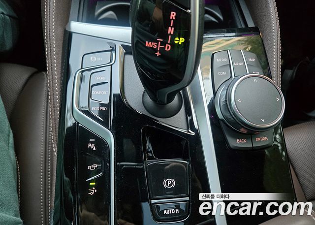 BMW 6 Series GT (G32) 630i xDrive M Sport 2024 — фото 19