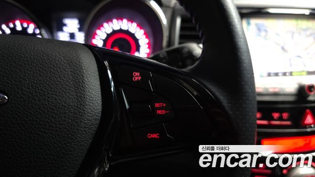 KG Mobility (SsangYong) Tivoli LX 2WD 2017 — фото 18