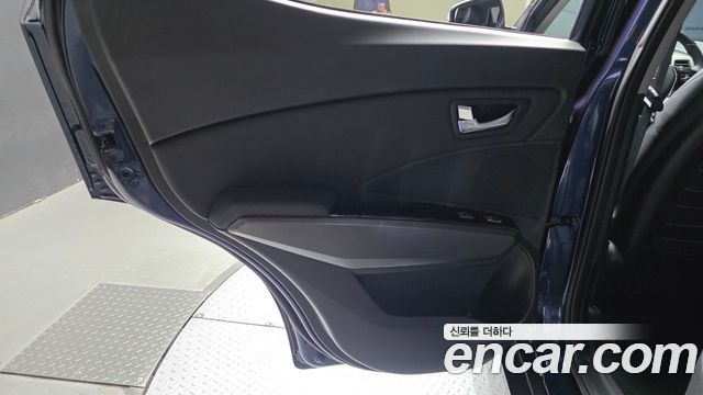 KG Mobility (SsangYong) Tivoli LX 2WD 2017 — фото 25