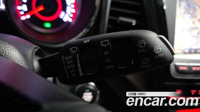 KG Mobility (SsangYong) Tivoli LX 2WD 2017 — фото 27